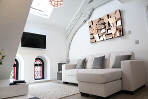 Stylish Interior, stained arch windows
