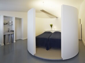 Second bedroom with two singles beds. Can be transformed in a queen size bed.