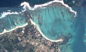 The villa on the edge of the ocean