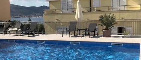 Pool
Villa Luna
planikovica V1
Okrug Gornji