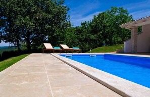 Sun deck