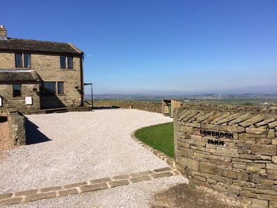 Law Brook Farm Cottage se encuentra en una zona de excepcional belleza natural.