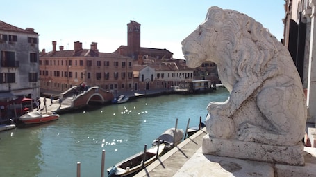 Image de lâhĂ©bergement La maison de Venise, une vue imprenable sur le canal de Cannaregio