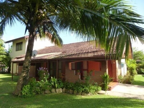 Panadura Holiday Home