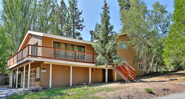 Spring/Summer offer endless blue skies & nature w/a ton of outdoor activities. 