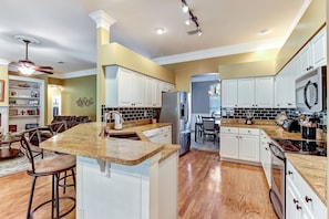 Fully equipped kitchen.