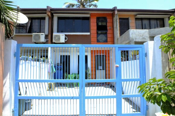 Maria Luisa Residence front View