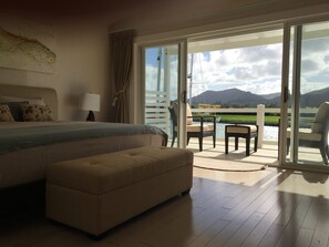 Master Bedroom (+ patio)