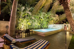 Relaxing private, warm, salt water pool