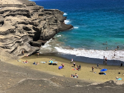 STAY HERE for BEST OCEANFRONT VIEWS in KONA, HI