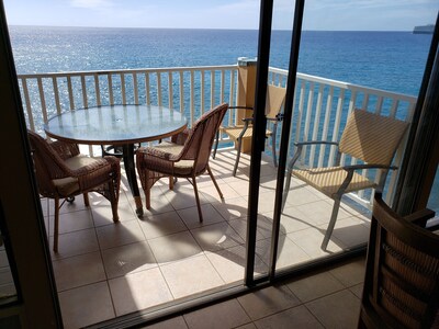 STAY HERE for BEST OCEANFRONT VIEWS in KONA, HI