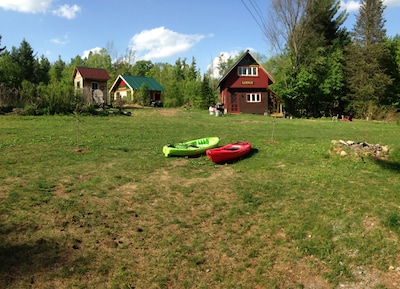 GLAMP BERNICE ON BEAUTIFUL ADIRONDACK HOBBY FARM