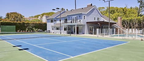 Sport court