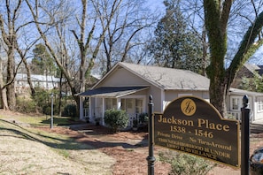Outstanding location just off of the Oxford Square