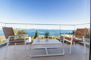 Beach/ocean view