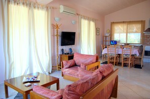 Living room - dining area