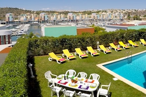 Swimming Poll and Garden and Magnificent view os Albufeira´s Marina