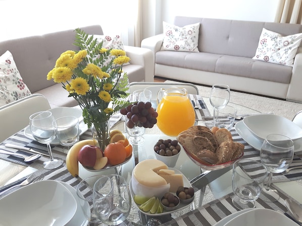 Breakfast meal