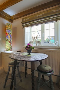 'Oh So Snug' Bijou 1-bedroom cottage, in the heart of Whalley, Clitheroe 