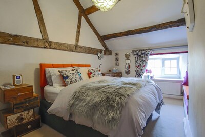 'Oh So Snug' Bijou 1-bedroom cottage, in the heart of Whalley, Clitheroe 