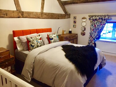 'Oh So Snug' Bijou 1-bedroom cottage, in the heart of Whalley, Clitheroe 