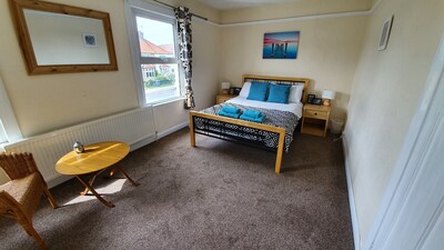 Large House in Cambridge City Centre with free parking, Sleeps up to 14 people