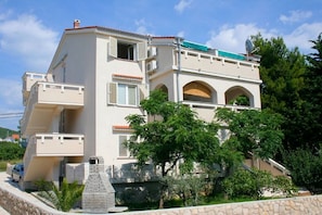 Apartments Vrtlici house