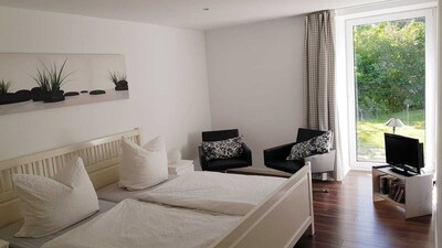 Precioso apartamento en el fiordo de Kiel (playa de 150 m) con sauna y jardín