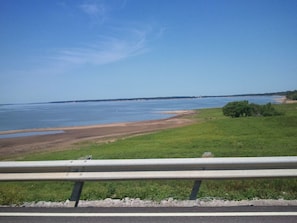 Vue sur la plage ou l’océan