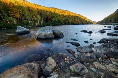 GLAMP SUZANNE: CANVAS CABIN ON PRETTY ADIRONDACK FARM OFFERS PRIVACY AND VIEWS