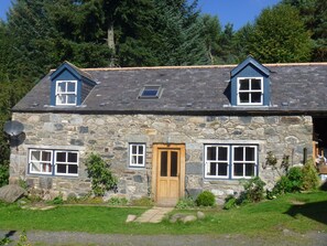 Camnacar Cottage