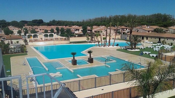 La piscine des Tamaris