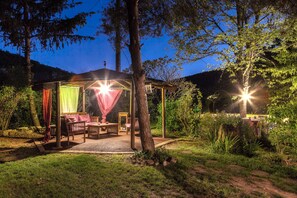Garden with pergola
