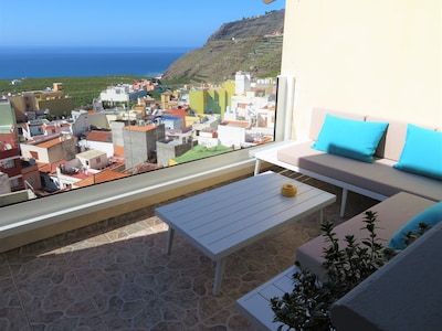 Alegría, modern apartment in Tazacorte with beautiful ocean views