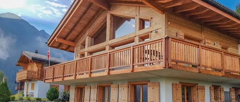 Outdoor dining area