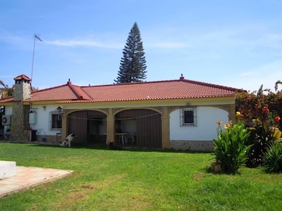 Chalet / Hütte - Sanlucar de la Mayor