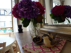 Salon
(Hortensias de mon jardin )
