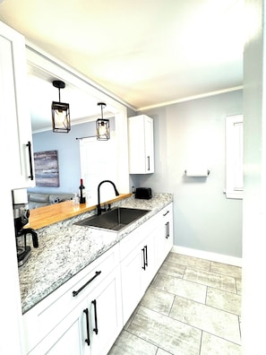 Side view to to kitchen