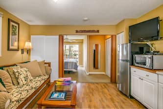 Surfer's Dream Condo w/ Full Kitchen - Free Wifi, Sleeps 4