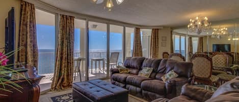 Ocean Front Living Room with huge gulf front  balcony.