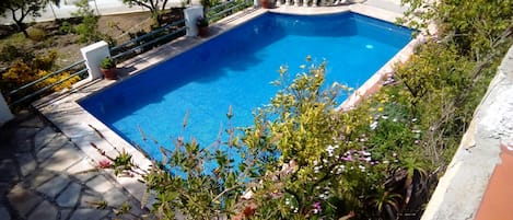 Newly refurbished (2016) private swimming pool