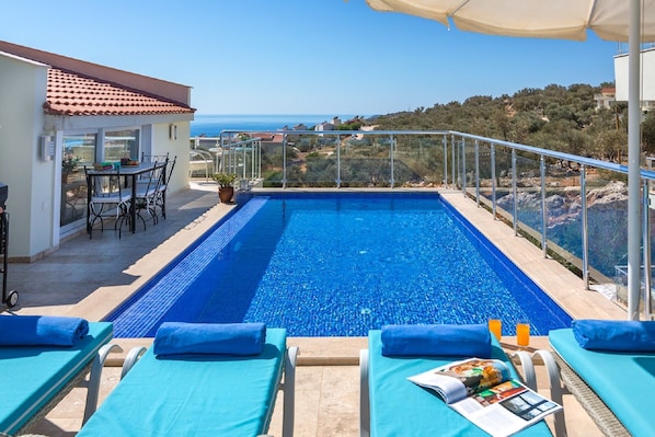 Private infinity roof pool with great views