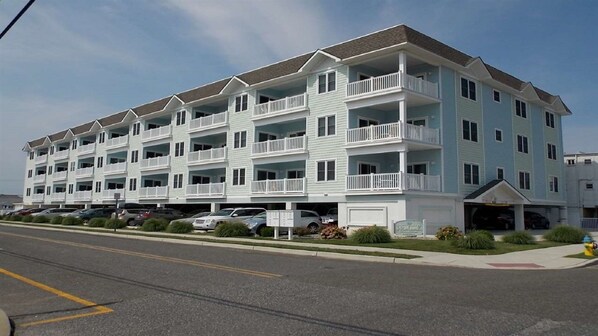 The Hialeah Condominiums of Wildwood Crest. Walking distance to all attractions!