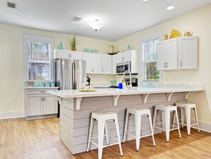 Fully equipped kitchen