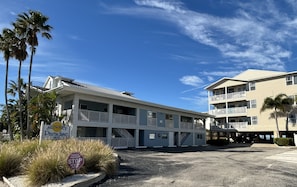 Sunset Paradise is a small complex with three buildings and only 17 units.