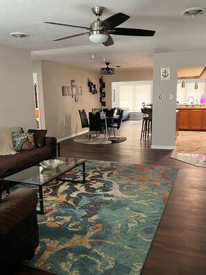 Your serene escape – Modern, cozy, and close to the beach.