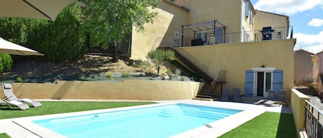 Piscine maison de vacances