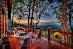 Gas table-top fire bowl sets the mood for a perfect evening. 