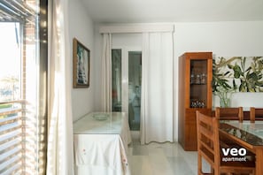 Entrance to the dining area.