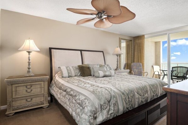 Master (King) Bedroom